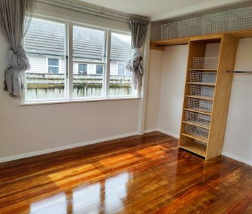 FAMILY-FRIENDLY HOME IN TRENTHAM (< 1 Min to SH2) - Photo 3