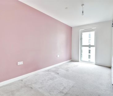 2 Bedroom Flat / Apartment to let - Photo 2