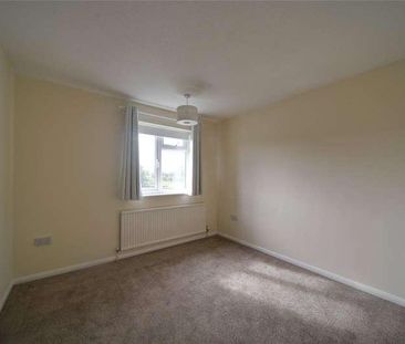 Lark Road, Mildenhall, Bury St. Edmunds, Suffolk, IP28 - Photo 2