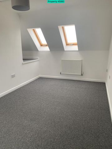 3 bedroom semi-detached house to rent - Photo 5