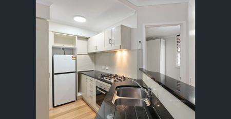 2 Bedroom Unit in Heart of New Farm - Photo 5