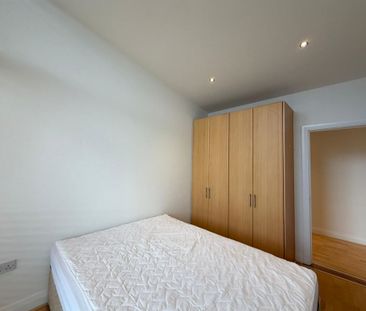 The locks, Ringsend, Dublin 4 - Photo 6