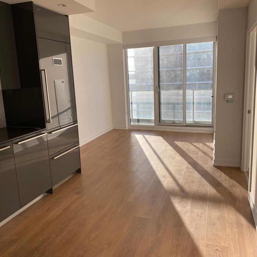 For Lease - 117 McMahon Drive Unit# 805, Toronto, Ontario - Photo 1