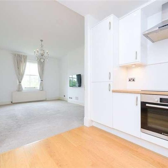 Blenheim Gardens, London, NW2 - Photo 1