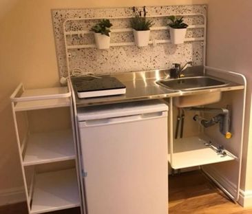 1 bed Shared House for Rent - Photo 2