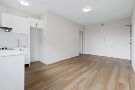 One bedroom in ideal location - Photo 4