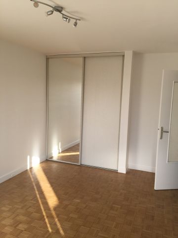 Location Appartement 1 pièce 28m² ST MAUR DES FOSSES 94210 - Photo 4