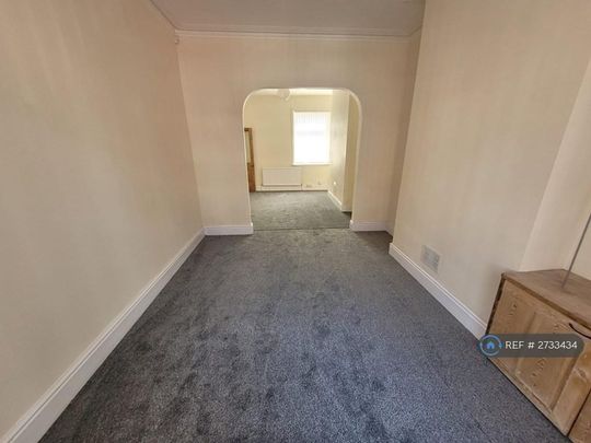 3 bedroom terraced house to rent - Photo 1