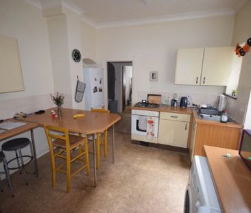 To Rent Holdenhurst Road, Lansdowne, Bournemouth, BH8 £1,100 pcm Te... - Photo 3