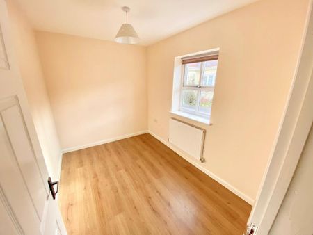 3 bedroom detached house to rent - Photo 5