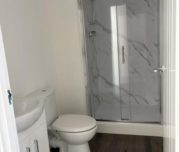 4 bedroom terraced house to rent - Photo 4