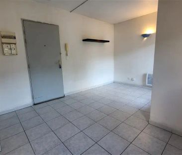 Location appartement 1 pièce - 17m² à Salon de provence (13300) - Photo 2