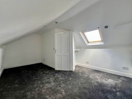 Guide Price £2,600 pcm - Available Now - Part Furnished - Photo 5