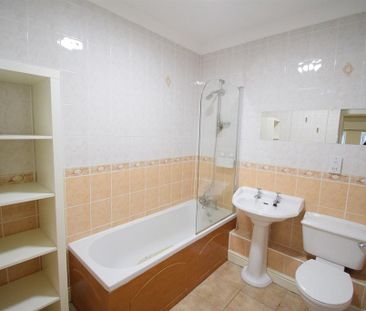 3 bedroom apartment to rent - Photo 6