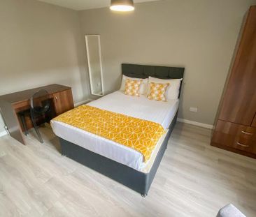 5 bedroom terraced house to rent - Photo 6