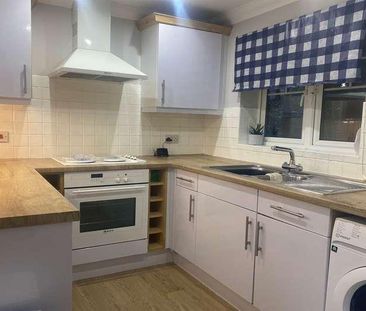 Ashley Cross, BH14 - Photo 4