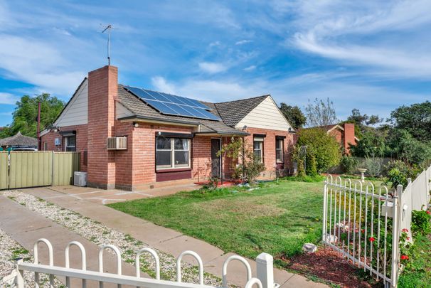 VERANDAH ENTERTAINING AREA | 2KW SOLAR SYSTEM - Photo 1