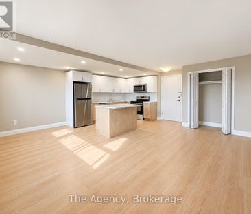 808 - 45 PAISLEY BOULEVARD W, Mississauga, Ontario, L5B1E4 - Photo 3