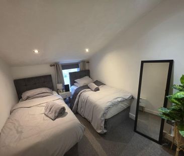 2 bedroom terraced house to rent - Photo 4