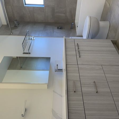 Nassau House - Photo 4