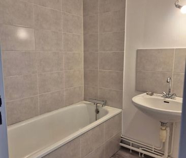 Location Maison 4 pièces 88m² VANDOEUVRE LES NANCY 54500 - Photo 2
