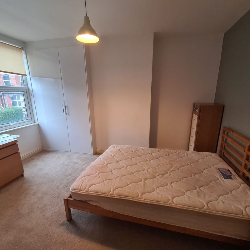 3 Bed - 67 Beechwood Mount, Burley, Leeds - LS4 2NQ - Student - Photo 1