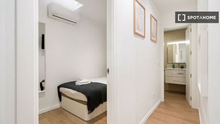 3 bedroom luxury Flat for rent in Madrid, Spain - Photo 5