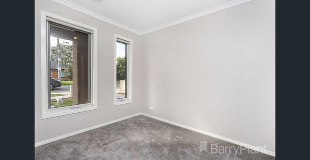 I dare you not to fall in love! - Photo 1