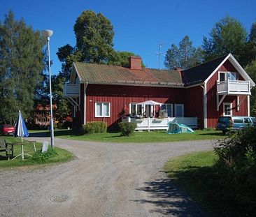 Järnvägsparken: Stor tvåa med snedtak - Photo 2