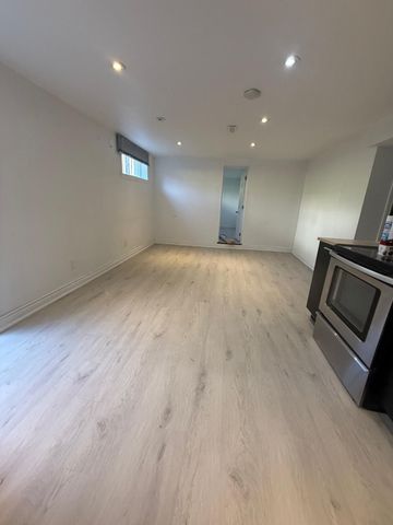 For Lease - 688 Tennyson Avenue, Oshawa, Ontario - Photo 3