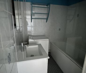 A LOUER T2 AVEC PARKING SUR LILLE - Photo 5