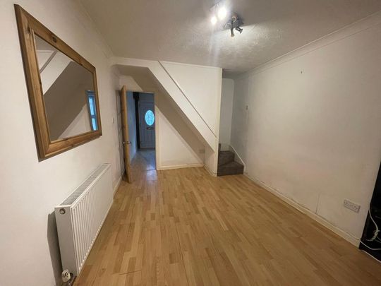 2 bedroom terraced house to rent - Photo 1