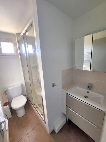 Location Appartement 2 pièces 31m² AIX EN PROVENCE 90ème - Photo 3