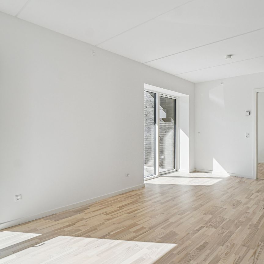 Egedal Stationsby - Moderne 2 vær. lejebolig med stor altan - Photo 1