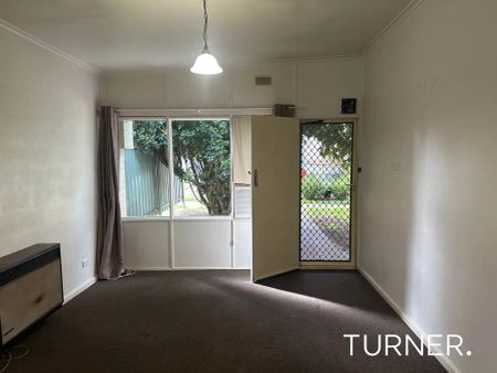 “2 Bedroom unit in convenient location” - Photo 5