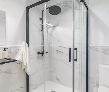 Rooms for rent in Madrid - Photo 2