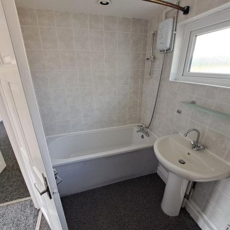 3 bedroom house to rent - Photo 3