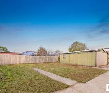 Family Home in Hoppers Crossing - Photo 2