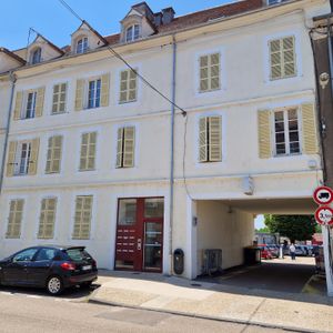 A SAISIR bel appartement de type 3 au centre ville d’Avallon - Photo 2