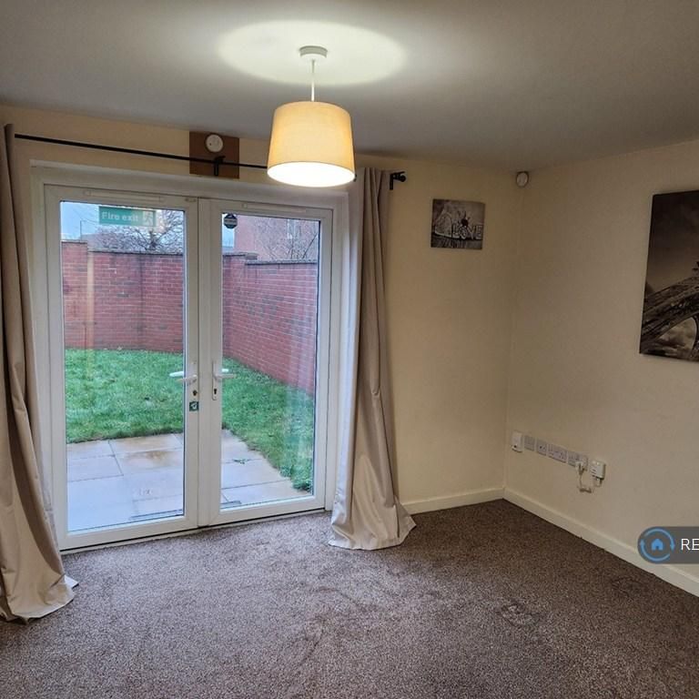2 bedroom detached house to rent - Photo 1