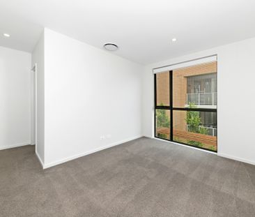 Three Bedroom Townhouse In Coombs - Photo 3