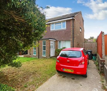 4 bedroom semi-detached house to rent - Photo 4