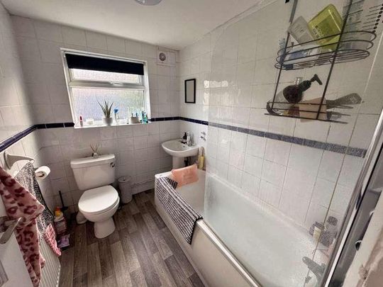 King Street, Tring, Hertfordshire, HP23 - Photo 1