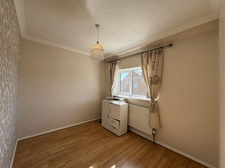 3 Bedroom House To Let - Photo 4