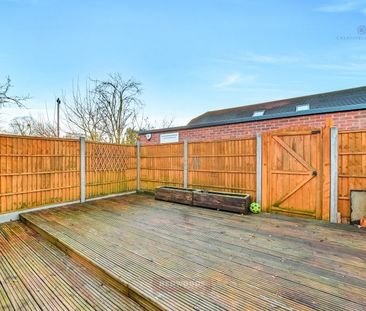 Old Windsor - Photo 3