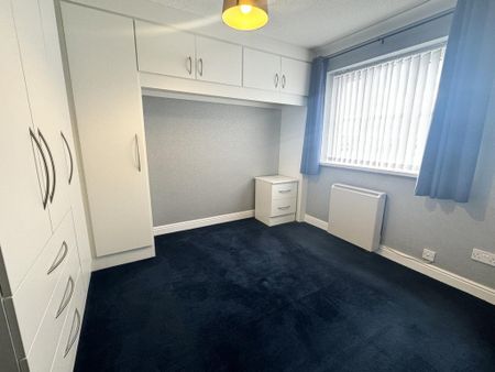 2 bedroom terraced house to rent - Photo 4