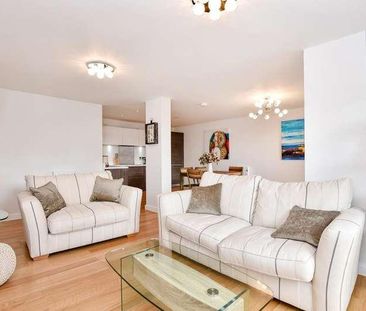 Camberley, Surrey, GU15 - Photo 5