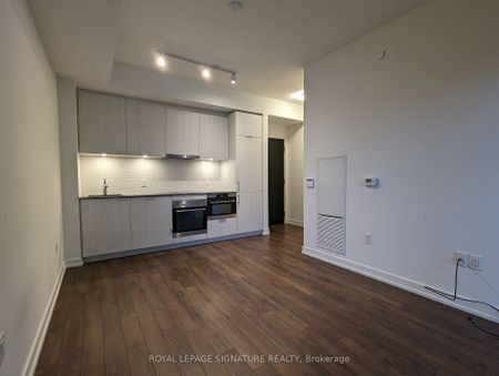 For Lease - 158 Front Street Unit# 2017, Toronto, Ontario - Photo 3