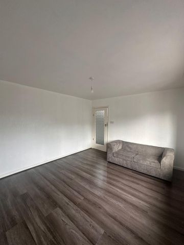 4 bedroom terraced house to rent - Photo 5