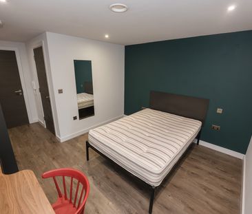Studio Flat, Low Hill, L6 - Photo 6